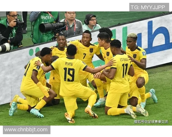 足球场上虐菜球星：那些在弱队面前如猛虎下山的绝对主宰